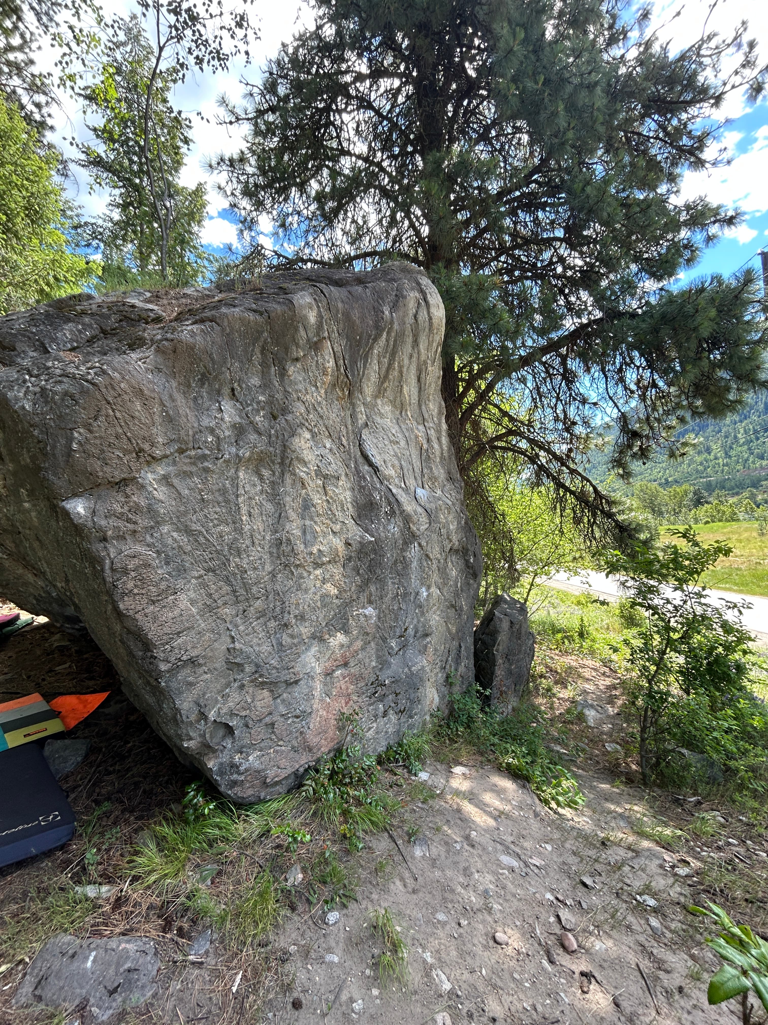 Photo of Arrow Lake Bouldering