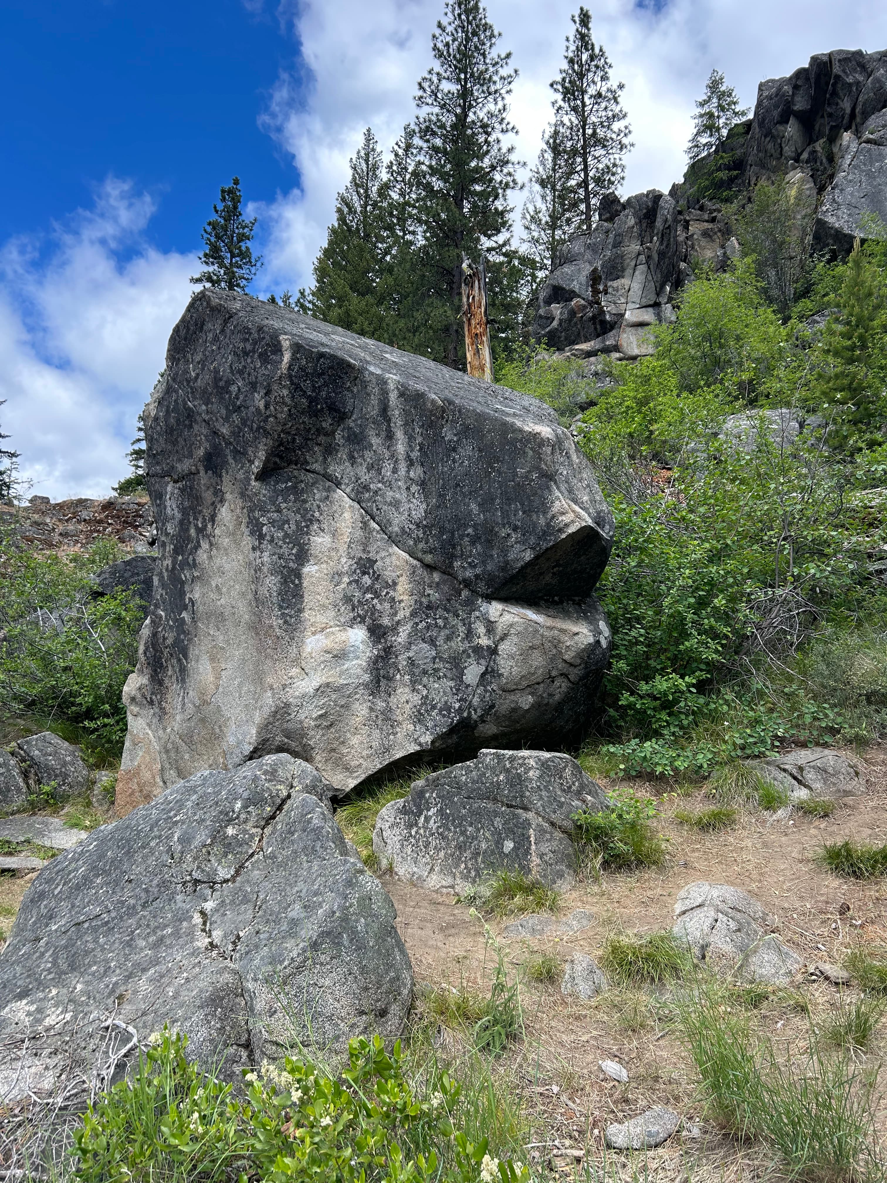 Photo of Pretty Boulders