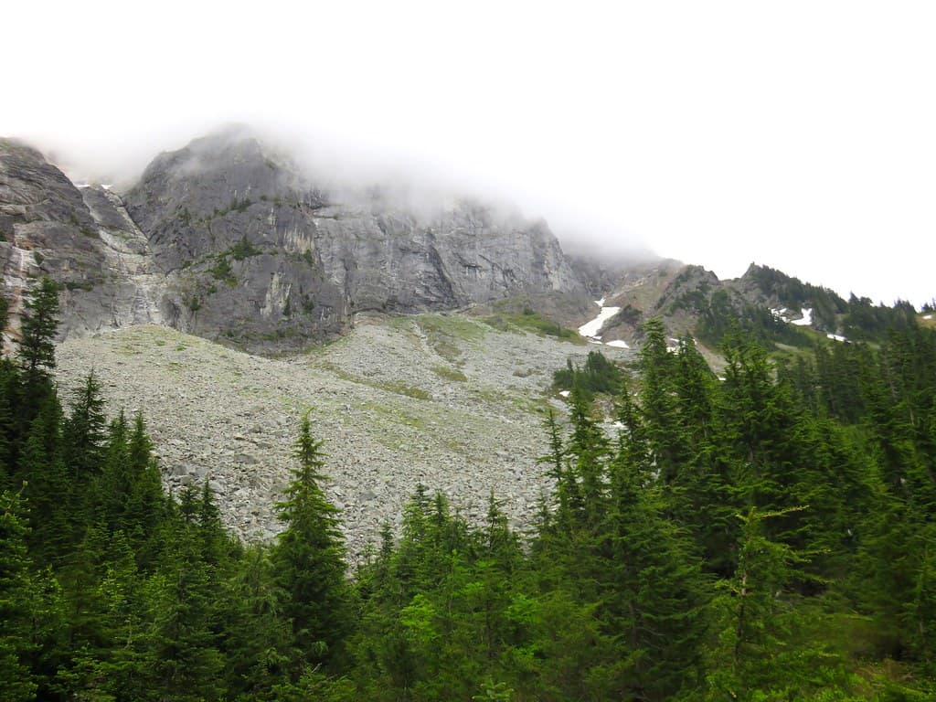Photo of Sloan Peak
