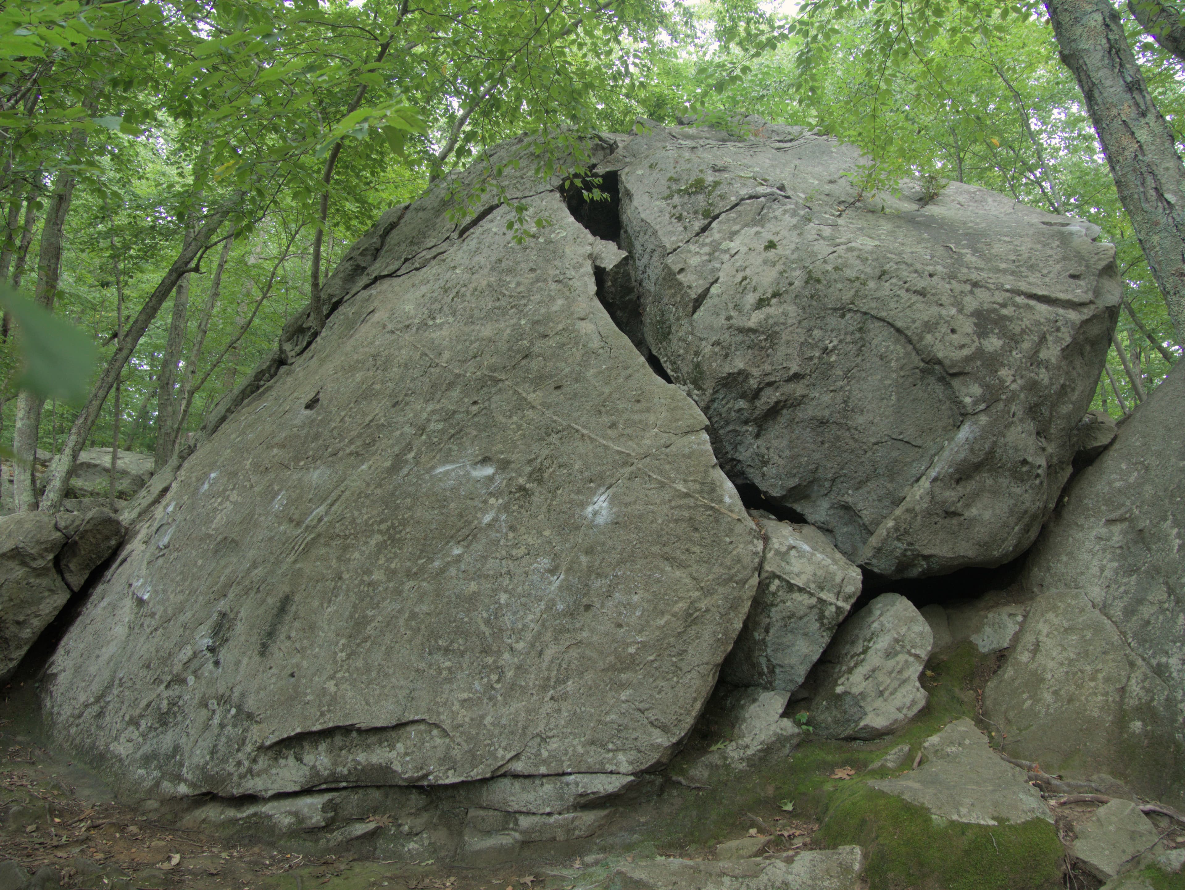 Photo of Great Slab / Wave Boulder